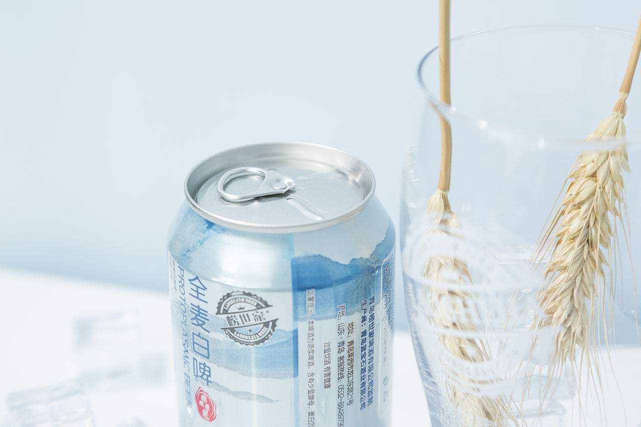 酵母与光影的艺术——啤酒拍摄下的产品美感